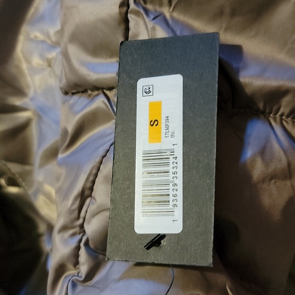 Kenneth Cole Puffer Coat NWT Size Small - Picture 8 of 9